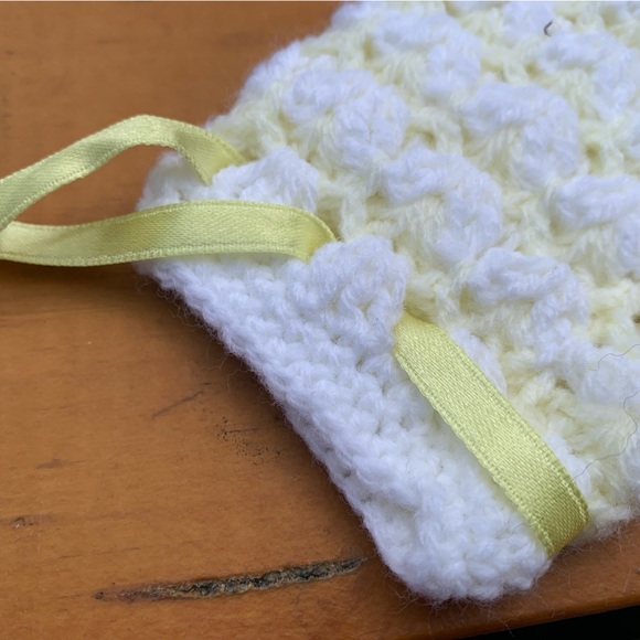 BEAUTIFUL Hand Knit Cardigan Sz 3-6M - Picture 4 of 7